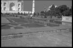 taj_mahal_garden.2.jpg